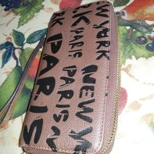 Fashion wallet brown color!!